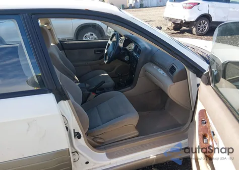 2002 Subaru Outback z USA, uszkodzony, nr VIN 4S3BH665126633257